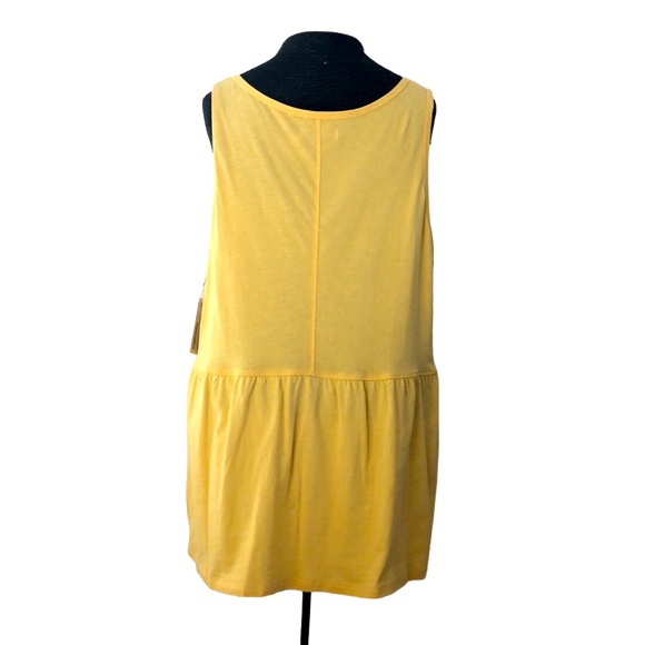 NWT Henley Peplum Tank - Picture 3 of 4